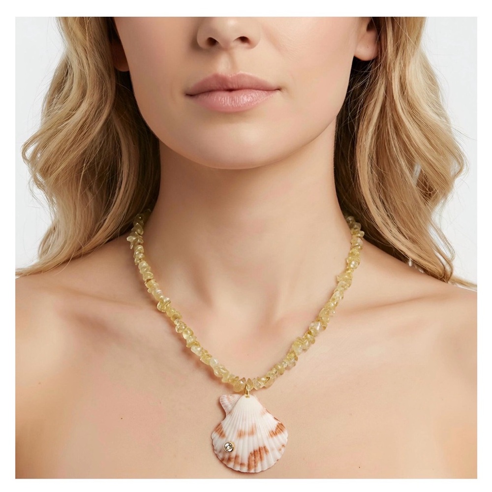*NWT* Citrine Necklace w/ Calico Scallop Shell Pendant and Crystal Accent